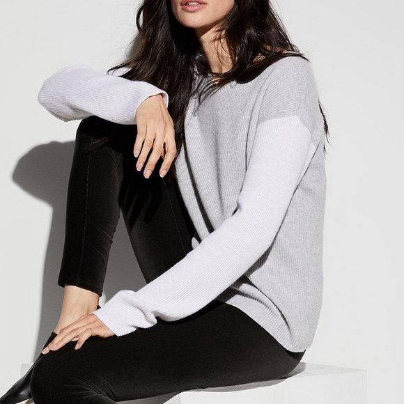 NWT VINCE V-Neck Wool Blend Sweater– Casual Chic for Work or Weekend - Picture 5 of 11